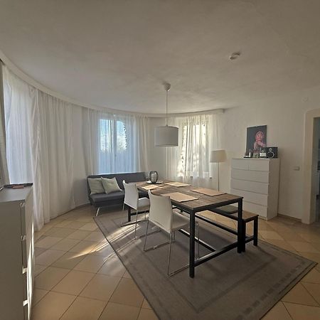 Paterre Wohnung In Der Rosa Villa Selb Exteriör bild
